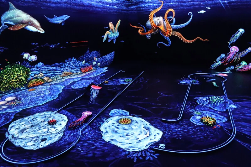 3D-Blacklight-Minigolf-Dubai-3