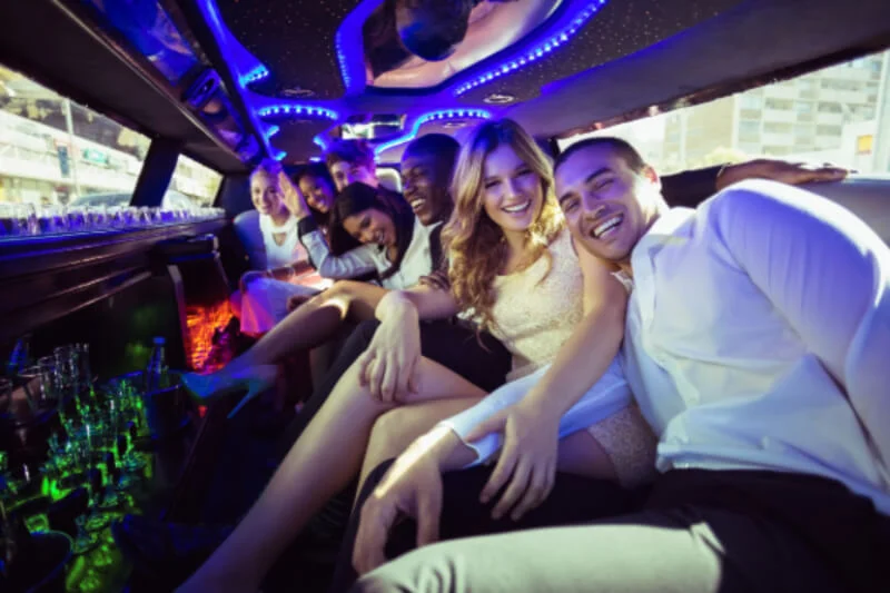 Chrysler-Limousine-Ride-Dubai-5