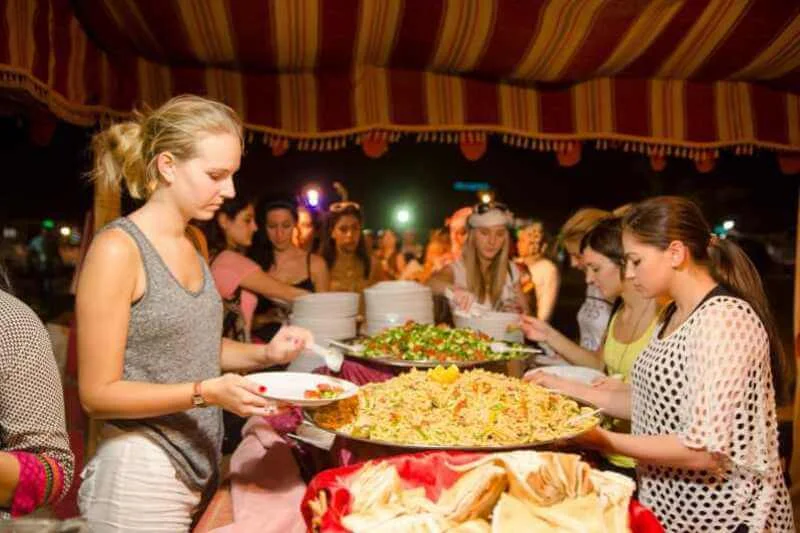 Evening-Desert-Safari-with-BBQ-dinner-2